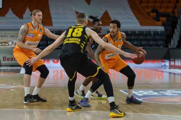 费尔明上场 费尔明上场