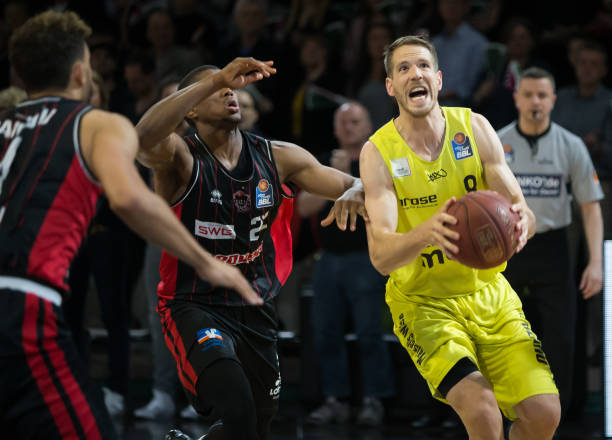 压制弗赖堡 压制弗赖堡